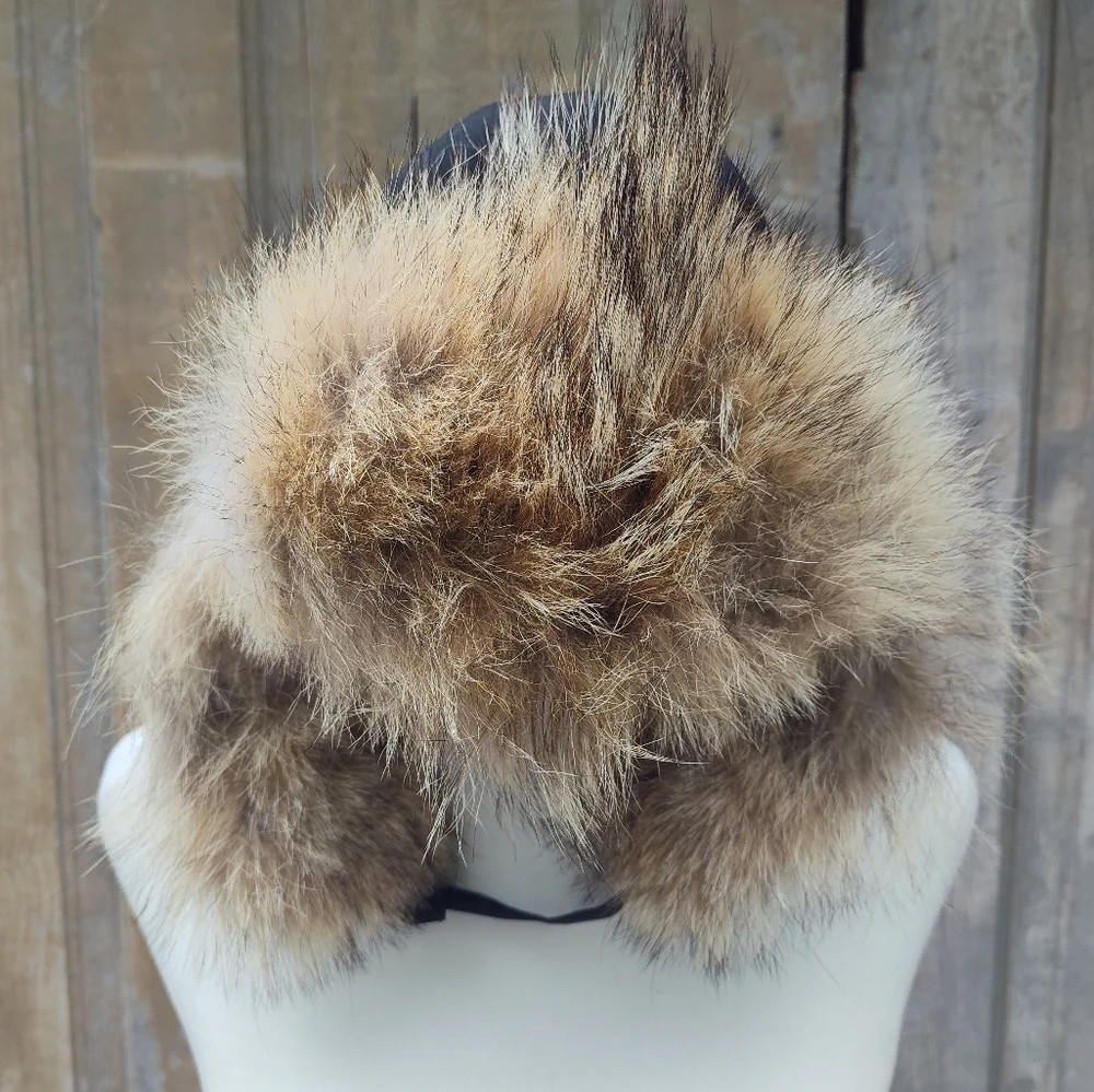 Canada Goose Black Down Hat - Size S/M